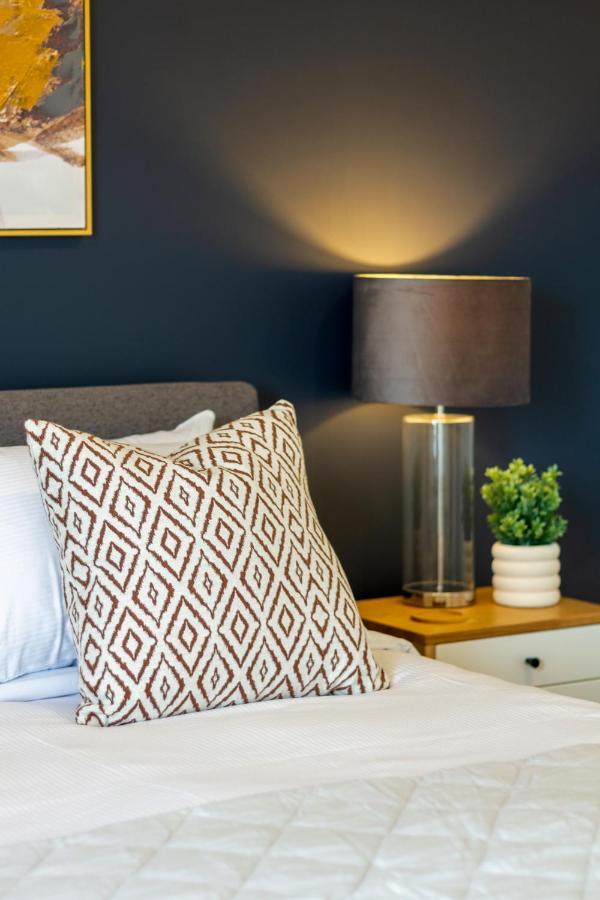 Prime Location: Hagley, Riverside, Hospital Apartamento *